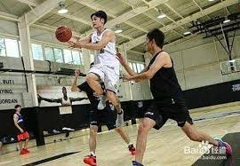 半场： 萨索洛2-1佛罗伦萨，曼德拉戈拉点射，沃尔帕托破门