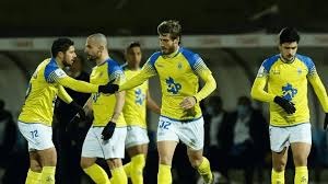 布鲁诺·费尔南德斯已恢复草坪训练，正积极争取在周三对阵伯恩利的比赛中登场[@SullyTalkz]。 来源：utdreport